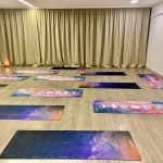 image00035 - jogos studija vilniuje, joga, jogos studija, jogos užsiėmimai, jogos praktika, joga pradedantiesiems, joga pažengusiems, jogos mokymai, jogos kursai, sąmoningumo praktikos, jogos nauda, Širdies Namai joga, Širdies Namai jogos studija, sirdiesnamai.lt, joga su Širdies Namai, sąmoningumo kelionė, jogos kursai Širdies Namai, meditacija Širdies Namai, kvėpavimo praktikos Širdies Namai, jogos renginiai Lietuvoje, jogos terapija, Hatha joga, Yin joga, Vinyasa joga, Kundalini joga, Ashtanga joga, Juoko joga, Terapinė joga, Vaikų joga, sąmoningas kvėpavimas, terapinių garsų sesijos, meditacija, dvasinė praktika, emocinė pusiausvyra, vidinė ramybė, jogos harmonija